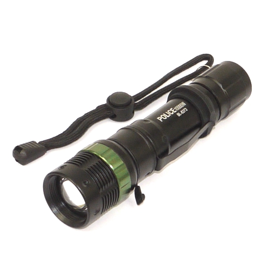 Torcia Lampada portatile zoom CREE LED bianco 800 lumens ricaricabile