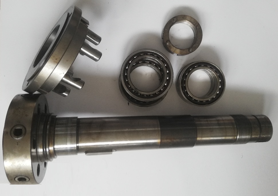 ALBERO TORNIO CON GAMLOCK 6 + CUSCINETTI